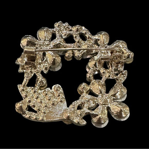 Vintage Brooch Flower Wreath